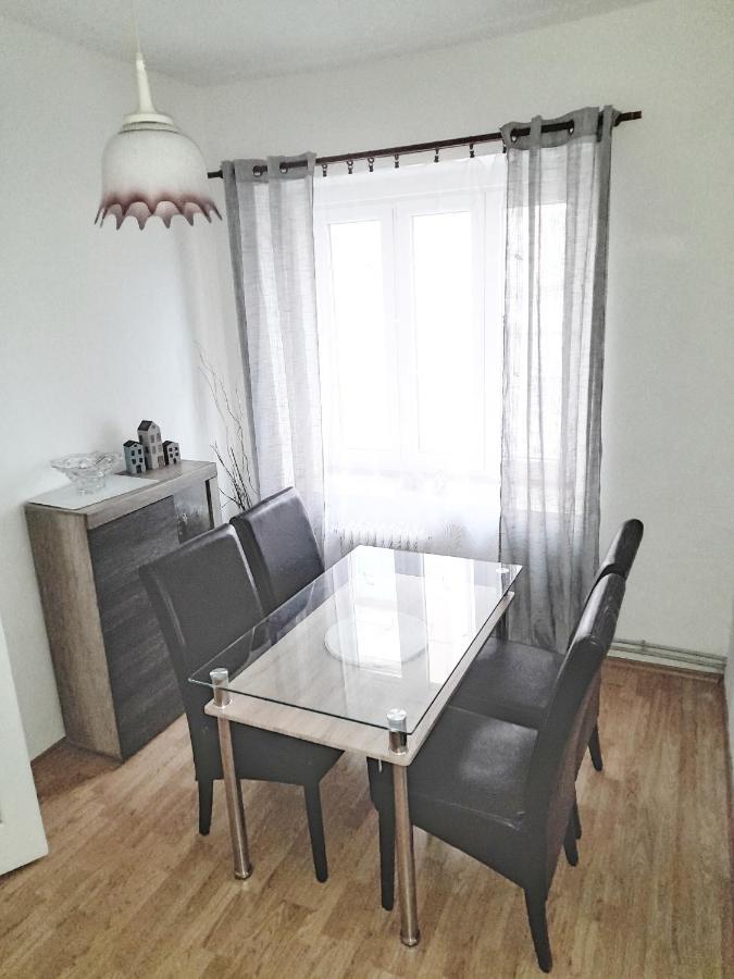 Apartman Isabel Дечин Экстерьер фото